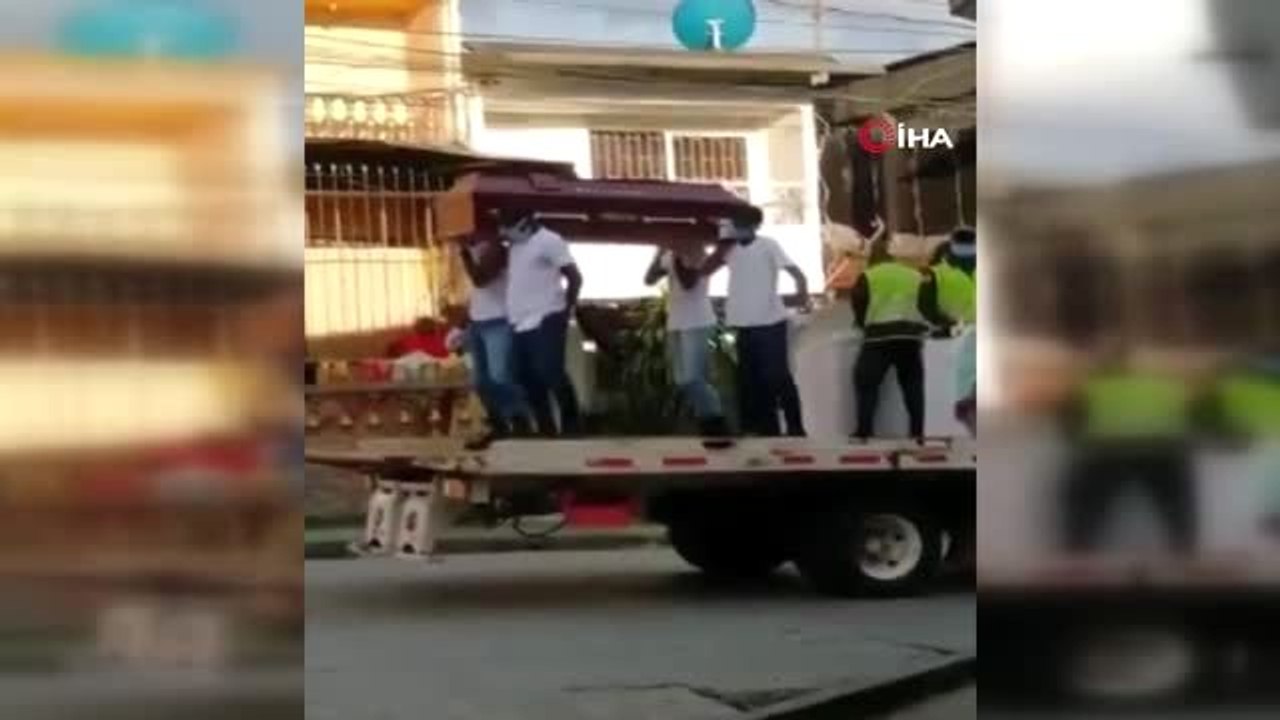 - Kolombiya polisinden tabutla dans