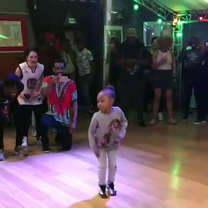 La petite est forte hein !