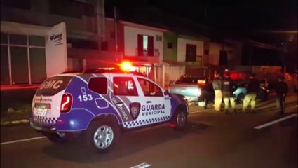 Embriagado, motorista colide S-10 contra Honda Civic e Ford Fiesta estacionados na Região do Lago