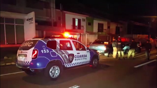 Embriagado, motorista colide S-10 contra Honda Civic e Ford Fiesta estacionados na Região do Lago