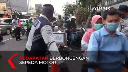 Razia PSBB, Pemotor Pasutri Diminta Tunjukkan Foto Nikah