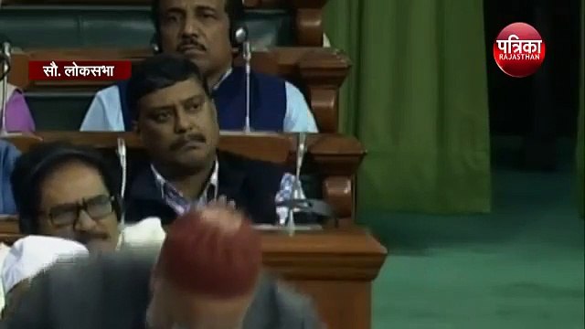 Asaduddin Owaisi ने mahatma gandhi का नाम लेकर फाड़ दिया citizenship amendment bill