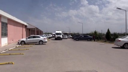 Sağlık çalışanlarından Kovid-19 tedavisi gören meslektaşlarına doğum günü sürprizi