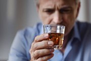 La consommation d'alcool pourrait augmenter les chances d'attraper le COVID-19