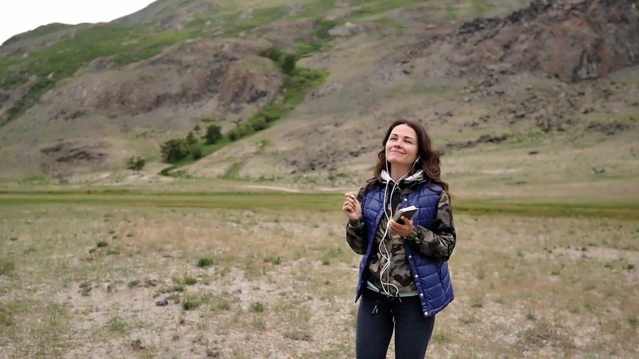 19) Musique.  Basse. Country & folk Calme.  Dusty Road. Jingle Punks