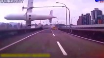frightening Plane Crash Accidents do not watch if you are going to be flying soon