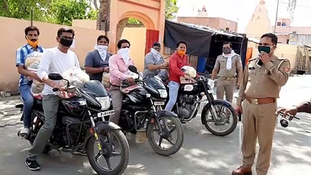 शामली: कांधला विकास मंच ने किया 125 गरीब परिवारों को राशन वितरित