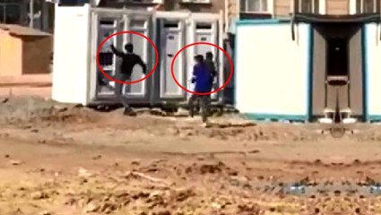 Dışarı çıkmaları yasak olan 6 çocuk, inşaat alanında tuvalet kabinlerini parçaladı