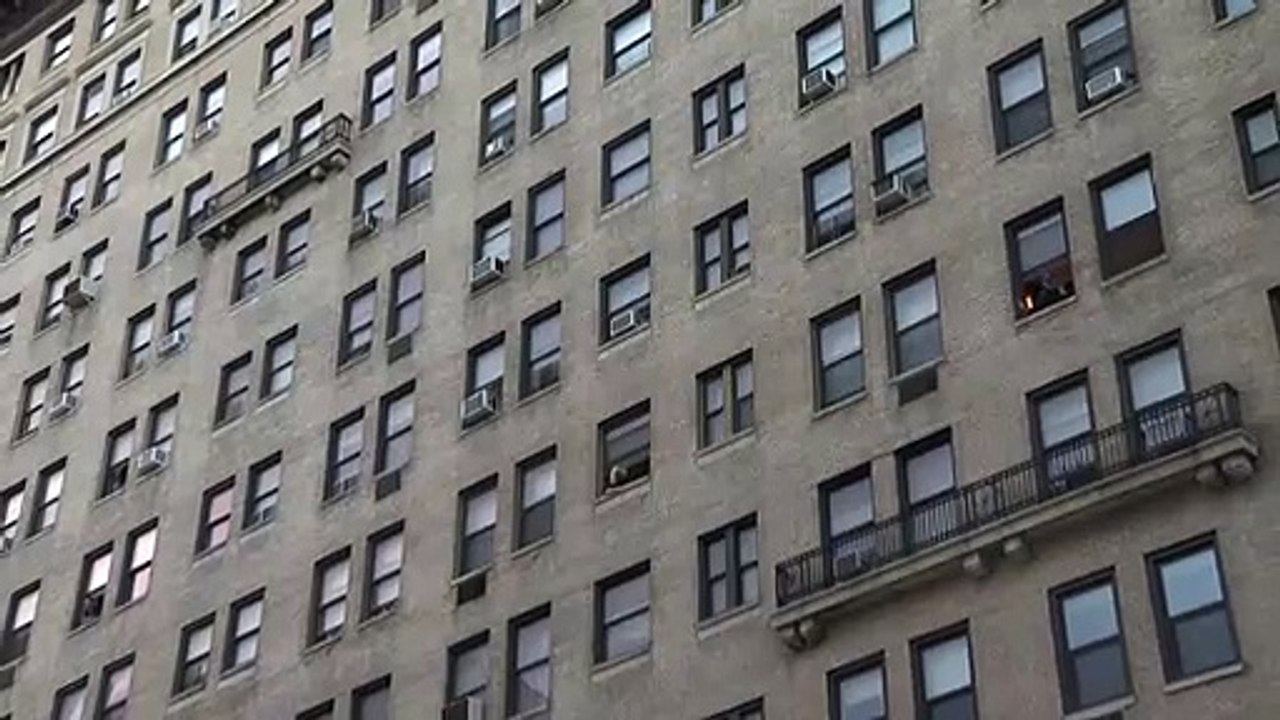 New York chante Sinatra en hommage aux travailleurs essentiels