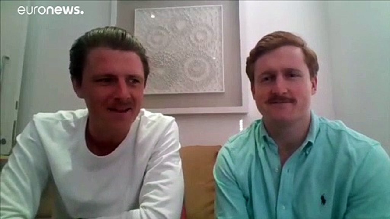 Gegen Isolations-Frust: Londoner machen Treppenhaus zum Everest