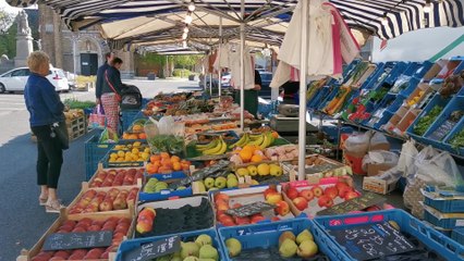 Les clients restent fidèles au marché de Dottignies