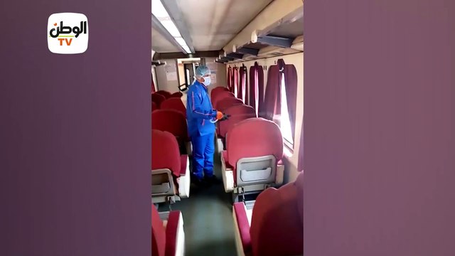 السكة الحديد تواصل تعقيم وتطهير القطارات والمحطات