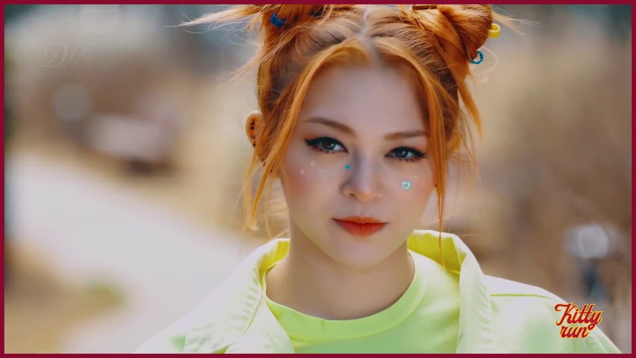 AleXa (알렉사) – “Kitty Run” (Eye Contact)