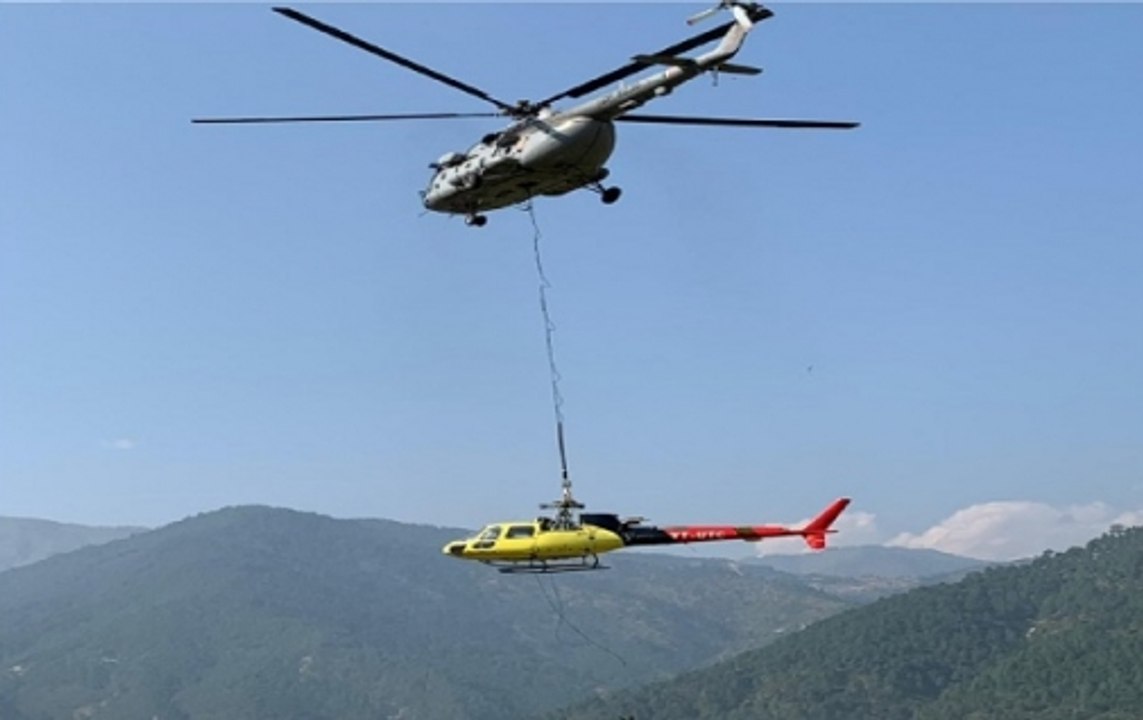 Watch: IAF Mi-17 V5 Helicopter Airlifts Private Aircraft In Kedarnath