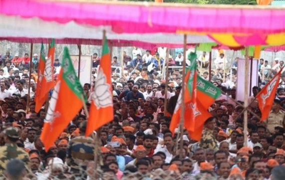 Aditi Phadnis, MK Venu Discuss Maharashtra, Haryana Exit Polls