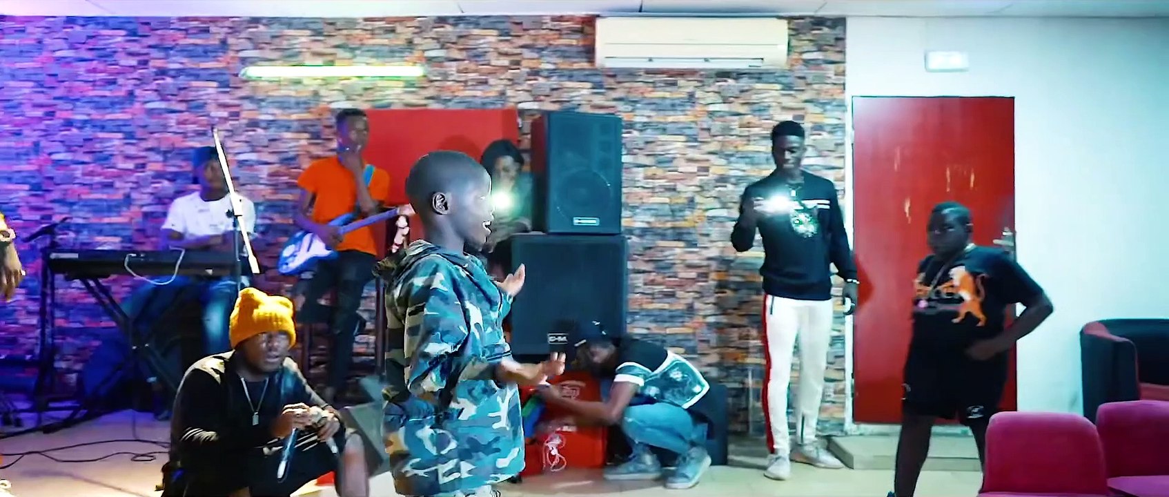 PRESTATION DE RAMBA JUNIOR AU RIMBO COMEDY