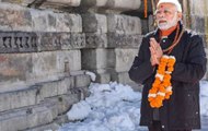 PM Modi offer prayers in Kedarnath on Diwali
