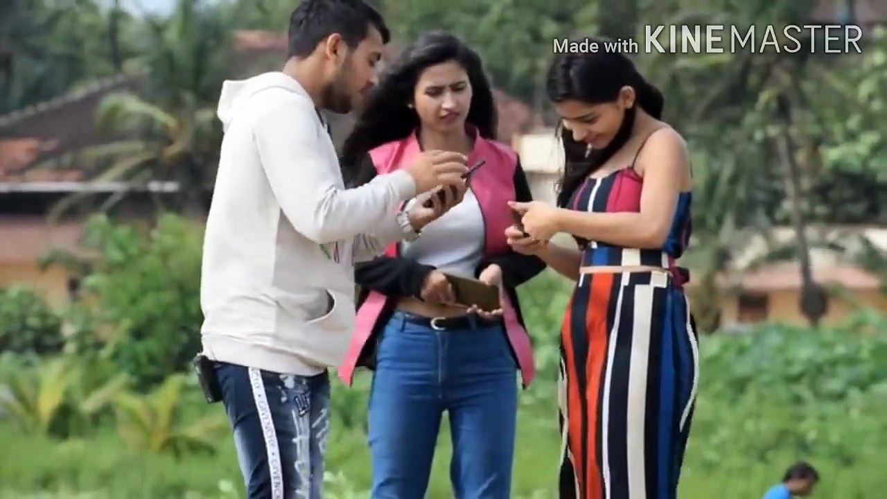Cute girl prank full Hindi commedy humare bich me jo aayega mar jayega