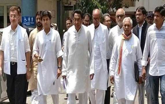 Madhya Pradesh: Congress leader Jyotiraditya Scindia proposes Kamal Nath's name, say sources