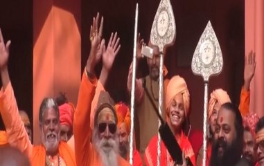 Kumbh Mela 2019: Anand Akahada carries out grand procession