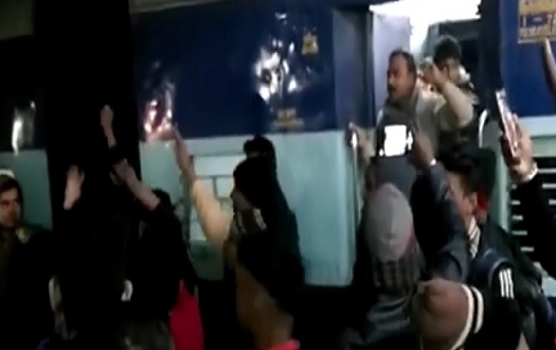 Bihar: Bhagalpur bound Express train robbed