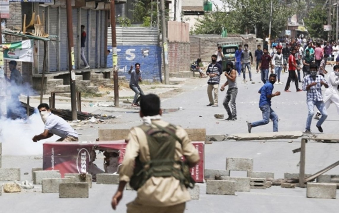 Pulwama attack: Clashes break out in Jammu, cautionary curfew imposed