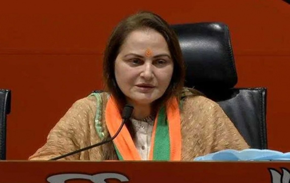 Jaya Prada hails PM Modi, says govt did excellent work in village area