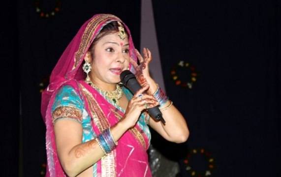 Holi 2019: Singer Malini Awasthi sets stage on fire at Rang Kalash