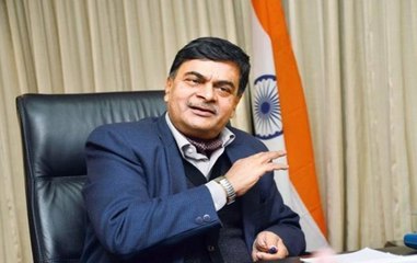 All should learn from the simplicity of Manohar Parrikar: RK Singh