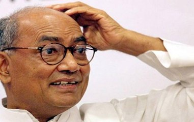 VK Singh, Digvijaya Singh lock horns over air strikes across LoC