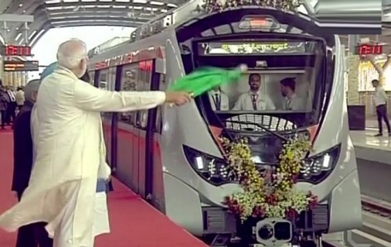 Lakh Take Ki Baat: PM Modi inaugurates Ahmedabad Metro first phase