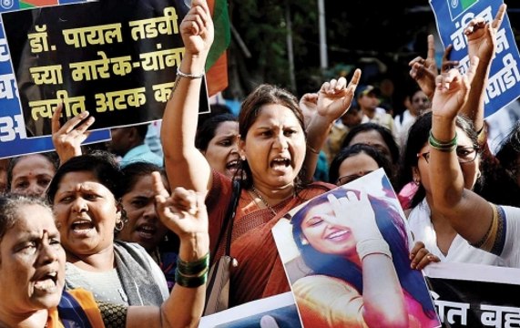 Dr Payal suicide case: Massive protest outside hospital in Mumbai
