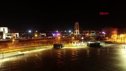 KOCAELİ İzmit'te sokaklar yasağa saatler kala sessizliğe büründü