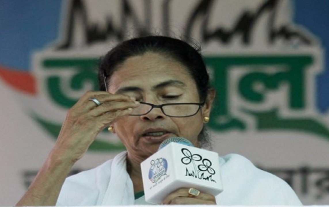 Setback for Mamata as 2 Trinamool MLAs, over 50 councillors join BJP