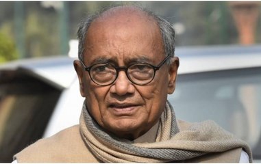 Digvijaya Singh offers prayers at Baglamukhi Mandir in MP's Agar Malwa