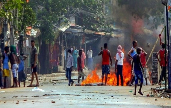 Breaking: 1 killed, 4 injured in clashes between two groups in WB