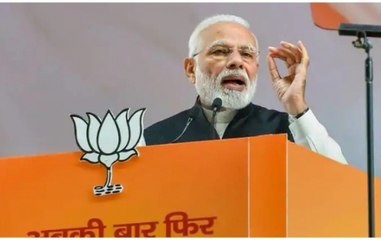 PM Modi calls AAP 'Nakampanthis' at Delhi's Ramlila Maidan
