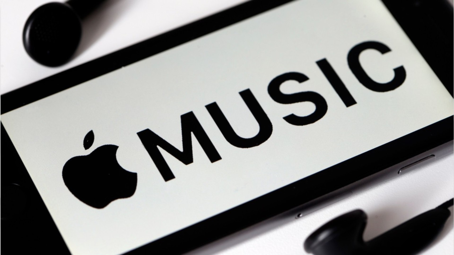 ⁣Apple Music Now Works On Web