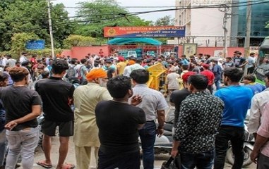 Mukherjee Nagar: New video shows tempo driver hits cop