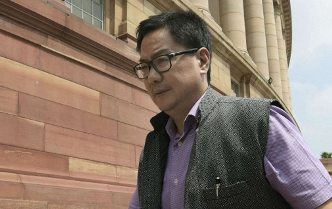 Sports Minister Kiren Rijiju backs Dhoni over gloves controversy