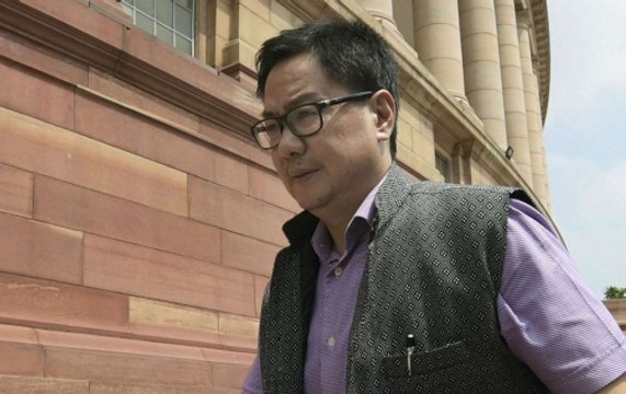 Sports Minister Kiren Rijiju backs Dhoni over gloves controversy