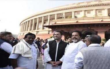 Rahul Gandhi busy on his phone during President speech: Reactions