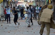 Stones pelted at security forces near Jamia Masjid in Srinagar