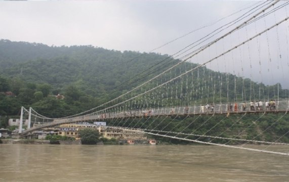 Rishikesh: Two supporting cables of ‘Ram Jhula bridge’ break