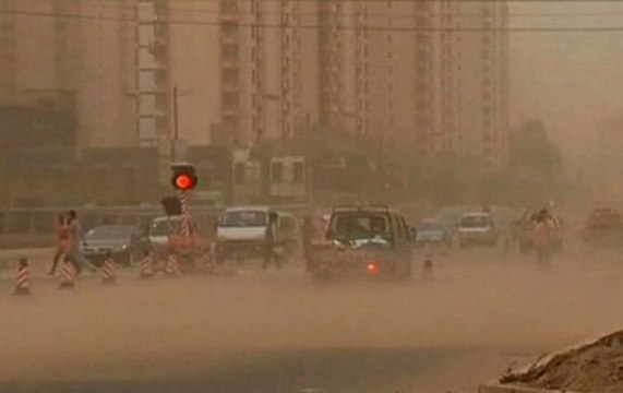 Breaking: Massive Dust storm hits Delhi-NCR, traffic snarls