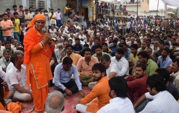 Boycott Muslim kanwar makers in Haridwar: Sadhvi Prachi
