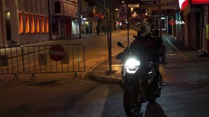 Sokağa çıkma kısıtlaması sonrası sokaklar boş kaldı