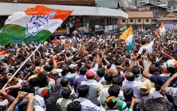 Congress workers stage protest against fuel price hike in Lucknow