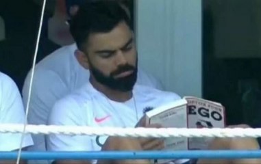 Kohli found reading 'Detox Your Ego', fans relate it with Rohit Sharma