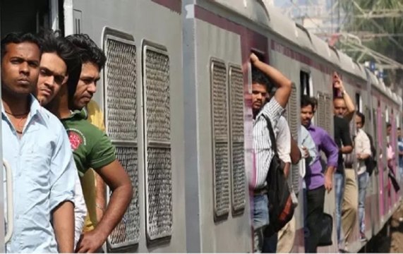 Youth performs stunt on moving local train in Mumbai, arrested